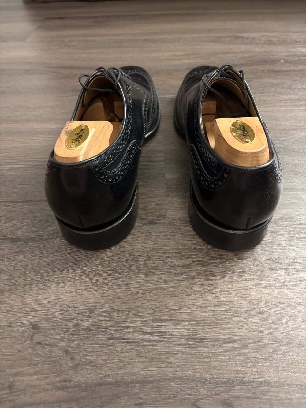 Johnston & Murphy Black Wingtip Shoe - Picture 3 of 7